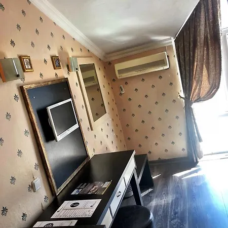 Отель Family 4*